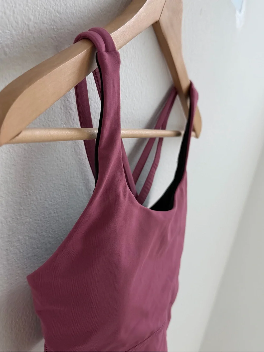 Lululemon Energy Bra Longline Pink Mauve Size 6 Strappy Crossback Sports Bra